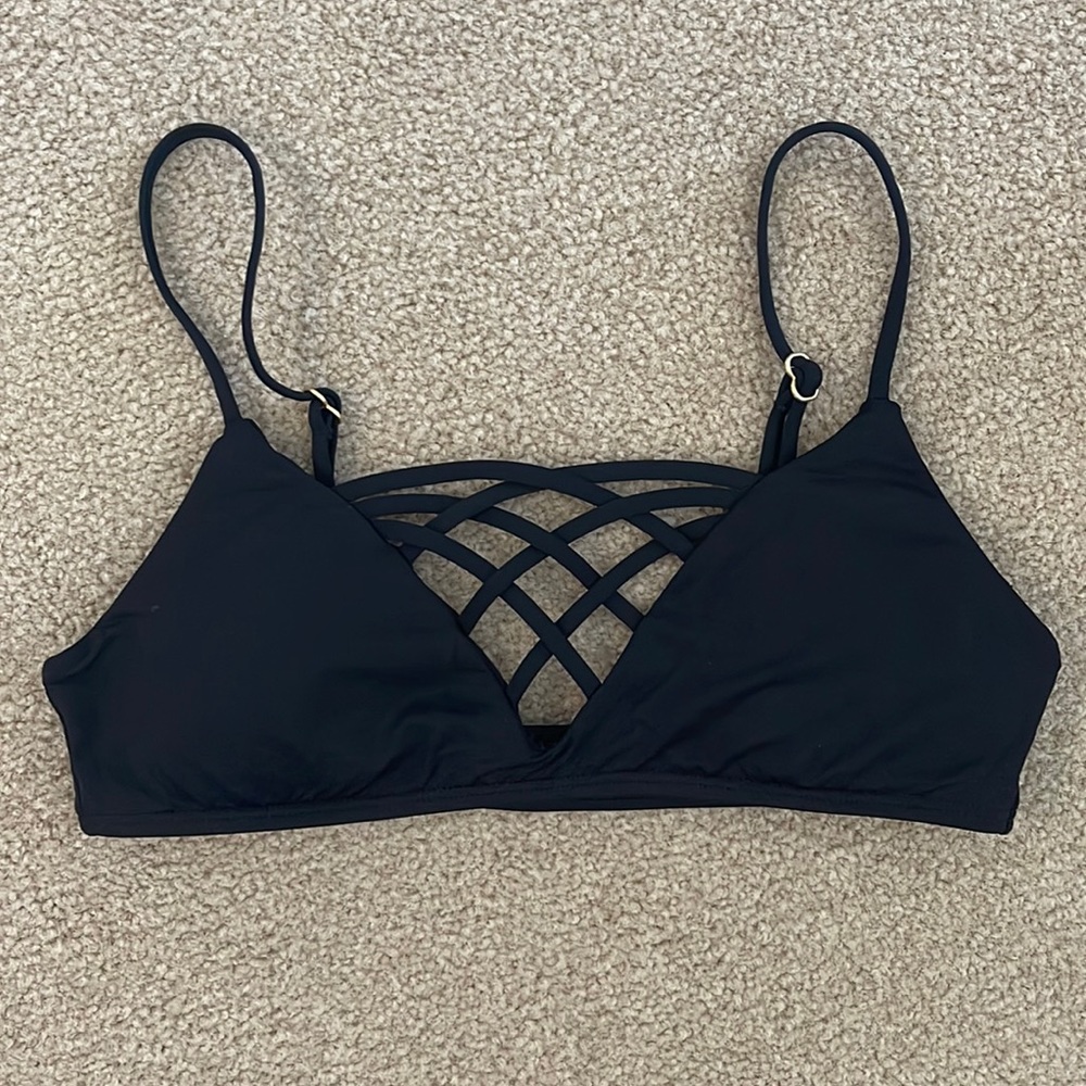 NWOT L*Space Bikini Top